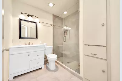 9433 Pagewood Ln, Houston, TX 77063 - Photo 19