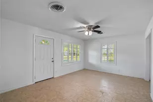 36622 Tompkins Rd, Hempstead, TX 77445 - Photo 17