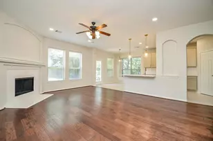 35 S Marshside Pl, Spring, TX 77389 - Photo 7