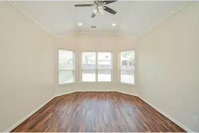 35 S Marshside Place, Spring, TX 77389 - Photo 11