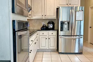 4007 N Beechwood Ct, Houston, TX 77059 - Photo 7