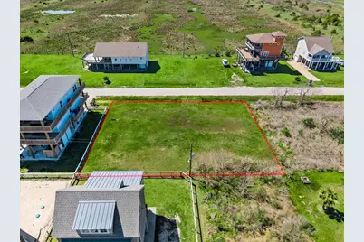 938 Melody Lane, Crystal Beach, TX 77650 - Photo 9