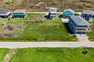 938 Melody Ln, Crystal Beach, TX 77650 - Photo 1