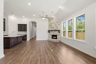13105 Brg Crst Dr, Conroe, TX 77302 - Photo 5