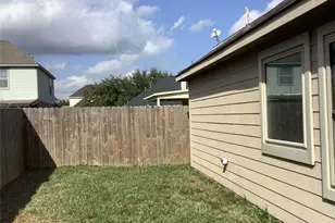 18215 Major Glen Cir, Humble, TX 77346 - Photo 3