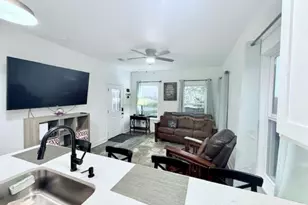 810 Brown St, Brenham, TX 77833 - Photo 9