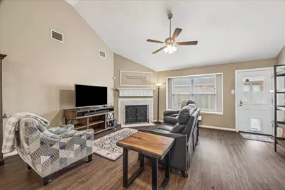 16603 Lighthouse View Drive NW, Friendswood, TX 77546 - Photo 7