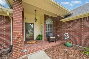 16603 Lighthouse View Dr NW, Friendswood, TX 77546 - Photo 3
