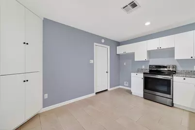 5258 Castlecreek Lane, Houston, TX 77053 - Photo 13