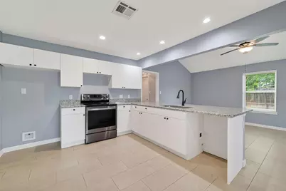 5258 Castlecreek Lane, Houston, TX 77053 - Photo 15