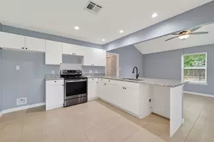 5258 Castlecreek Ln, Houston, TX 77053 - Photo 15