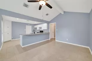 5258 Castlecreek Ln, Houston, TX 77053 - Photo 9