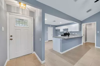 5258 Castlecreek Lane, Houston, TX 77053 - Photo 5