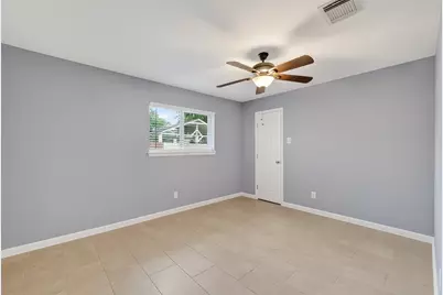 5258 Castlecreek Lane, Houston, TX 77053 - Photo 19