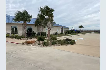 3029 Camp Hulen Dr, Palacios, TX 77465 - Photo 7