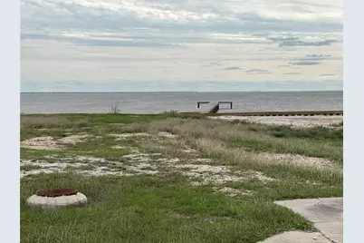 3029 Camp Hulen Dr, Palacios, TX 77465 - Photo 11