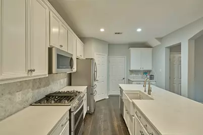87 Benedict Canyon Loop, The Woodlands, TX 77382 - Photo 19