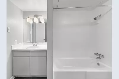 874 Yorkchester Dr #139, Houston, TX 77079 - Photo 17