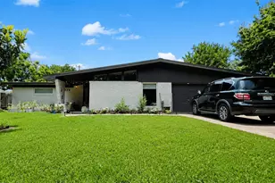 1139 Mainland Dr, Texas City, TX 77590 - Photo 1