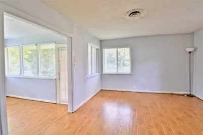 3210 Cloverdale Street, Houston, TX 77025 - Photo 7