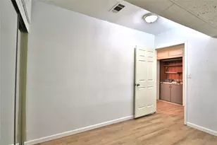 3210 Cloverdale St, Houston, TX 77025 - Photo 31