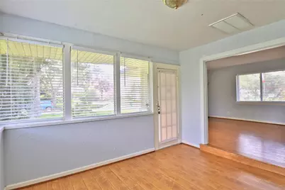 3210 Cloverdale Street, Houston, TX 77025 - Photo 9