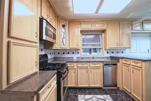 3210 Cloverdale St, Houston, TX 77025 - Photo 11