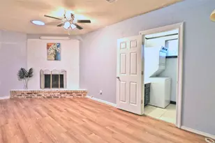 3210 Cloverdale St, Houston, TX 77025 - Photo 27