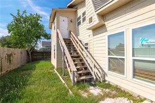 7003 Schlitz Ln, Hitchcock, TX 77563 - Photo 1