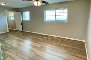 1914 Larrabee St, Seabrook, TX 77586 - Photo 11