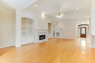 226 Moss Rose Ln, Lake Jackson, TX 77566 - Photo 3