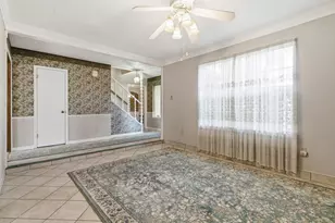 211 Shenandoah Dr, Shenandoah, TX 77381 - Photo 7