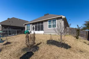 2001 Vineyard Pass, Brenham, TX 77833 - Photo 35