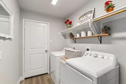 2001 Vineyard Pass, Brenham, TX 77833 - Photo 31