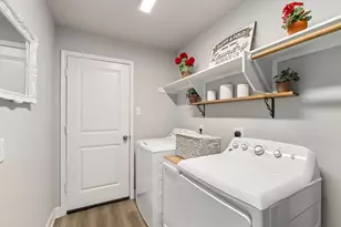 2001 Vineyard Pass, Brenham, TX 77833 - Photo 31