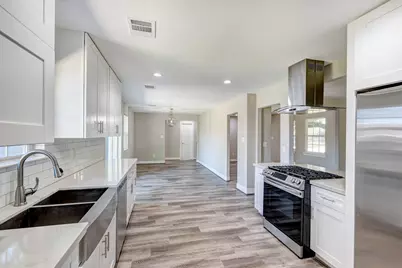 8510 Alcott Drive, Houston, TX 77080 - Photo 9