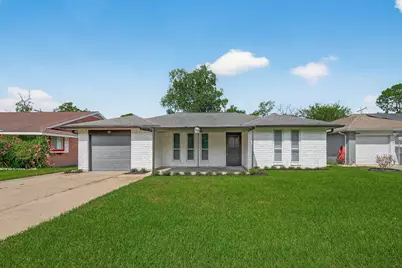 511 Bellmar Lane, Friendswood, TX 77546 - Photo 1