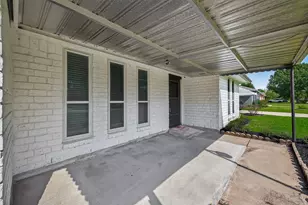 511 Bellmar Ln, Friendswood, TX 77546 - Photo 3