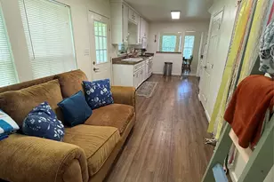 1011 10th St, Huntsville, TX 77320 - Photo 11