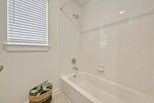 323 Highland Bayou Dr, Conroe, TX 77304 - Photo 29
