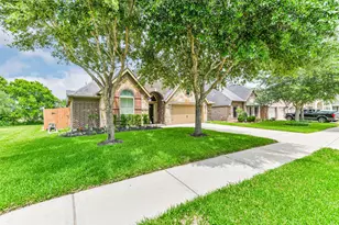 4039 N Creekmont Dr, Fresno, TX 77545 - Photo 11