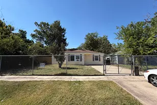 7606 Darnay Dr, Houston, TX 77033 - Photo 3