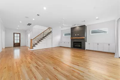 319 E 26th Street, Houston, TX 77008 - Photo 11