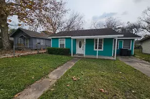 1013 W Snyder St, Alvin, TX 77511 - Photo 1