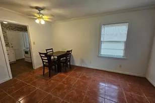 1013 W Snyder St, Alvin, TX 77511 - Photo 7