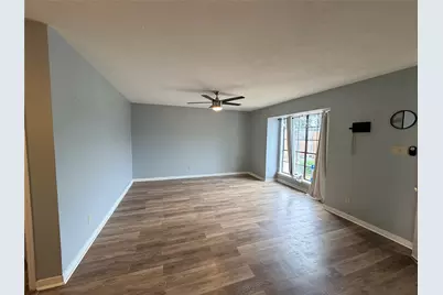 2402 Sycamore Avenue #D6, Huntsville, TX 77340 - Photo 3