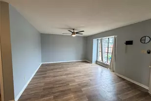 2402 Sycamore Ave, Huntsville, TX 77340 - Photo 3