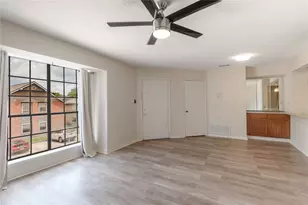 2402 Sycamore Ave, Huntsville, TX 77340 - Photo 11