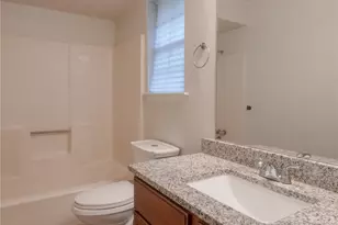 2402 Sycamore Ave, Huntsville, TX 77340 - Photo 23