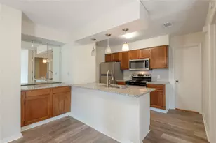 2402 Sycamore Ave, Huntsville, TX 77340 - Photo 13